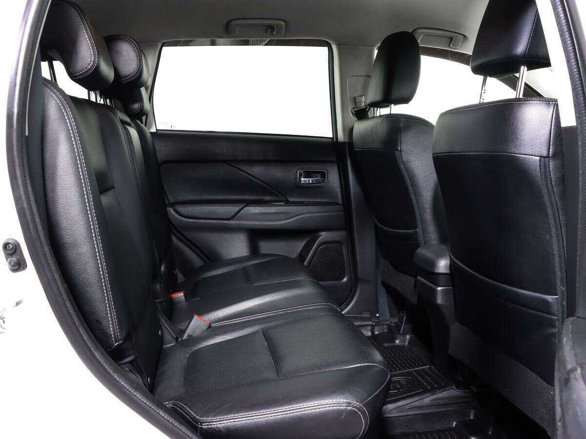 Mitsubishi Outlander б/у, 2018, Вариатор. Фото: #14