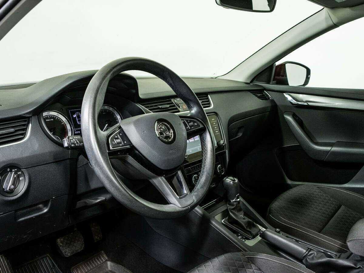 Skoda Octavia б/у, 2018, Роботизированная. Фото: #10