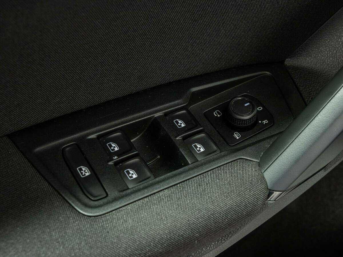 Volkswagen Tiguan б/у, 2020, Роботизированная. Фото: #12