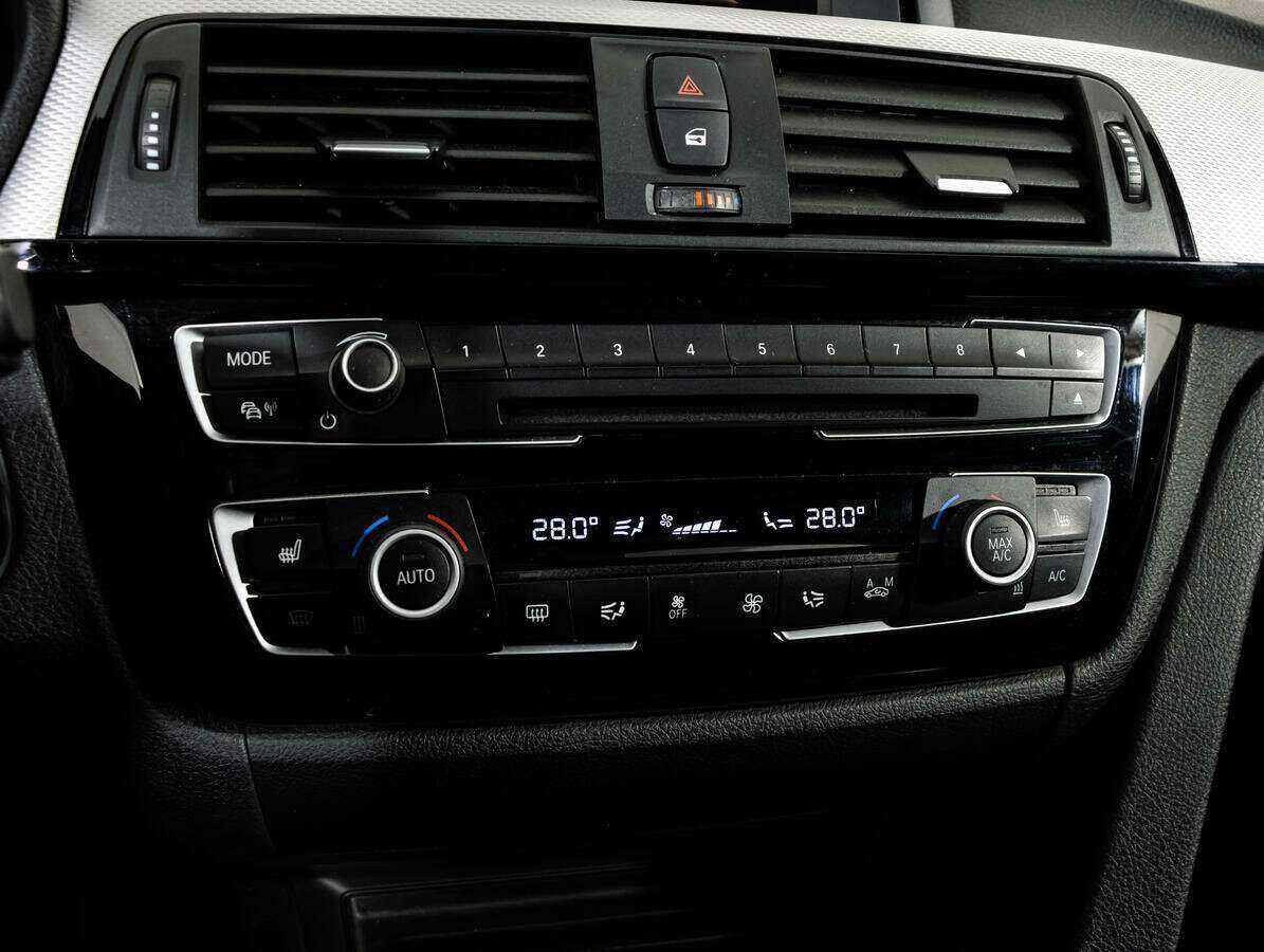 BMW 3 серии б/у, 2017, Автоматическая. Фото: #14