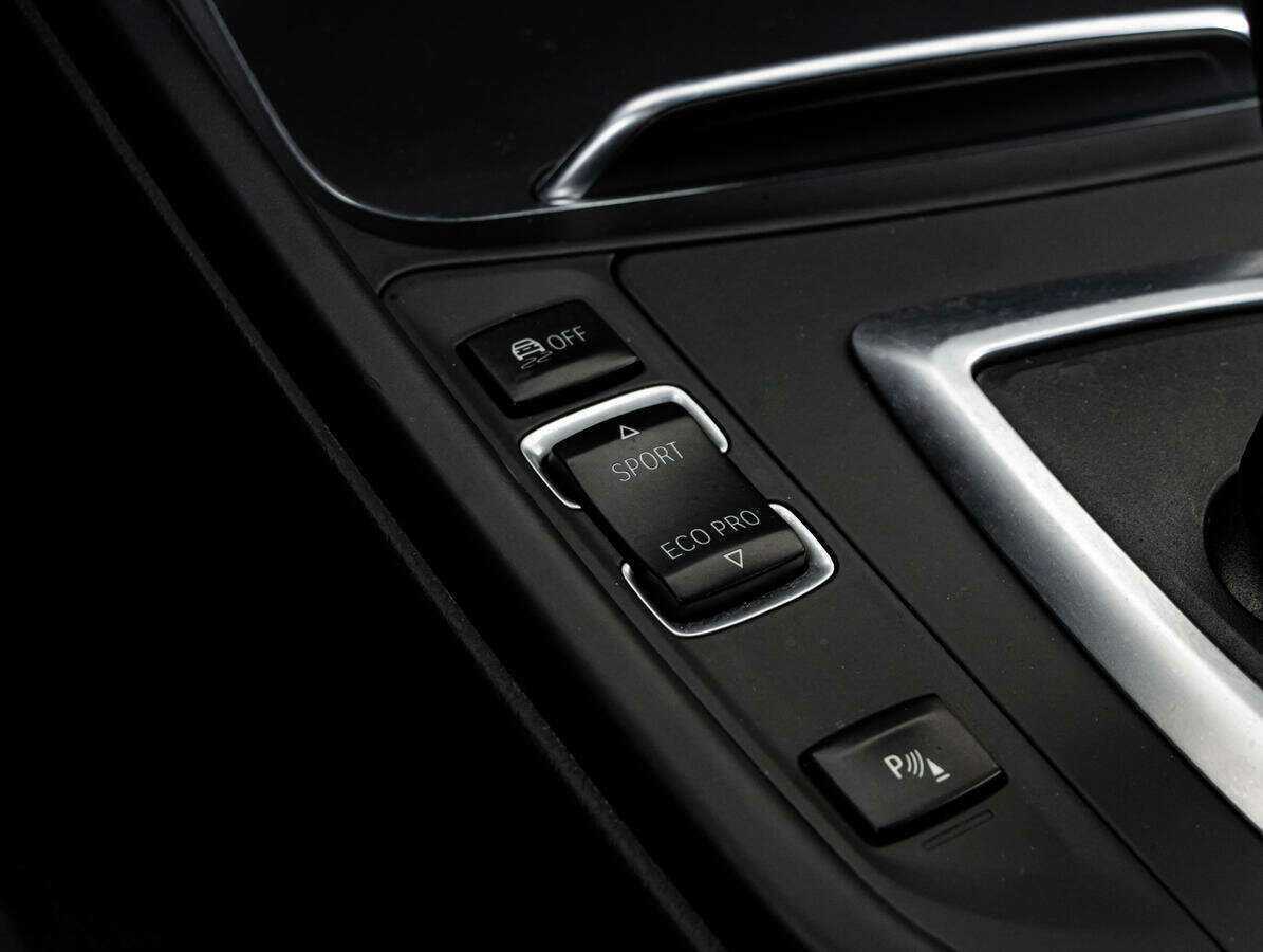 BMW 3 серии б/у, 2017, Автоматическая. Фото: #16