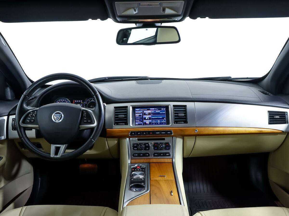 Jaguar XF б/у, 2013, Автоматическая. Фото: #7