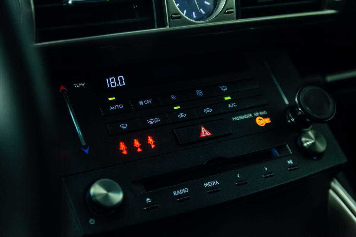 Lexus IS б/у, 2014, Автоматическая. Фото: #18