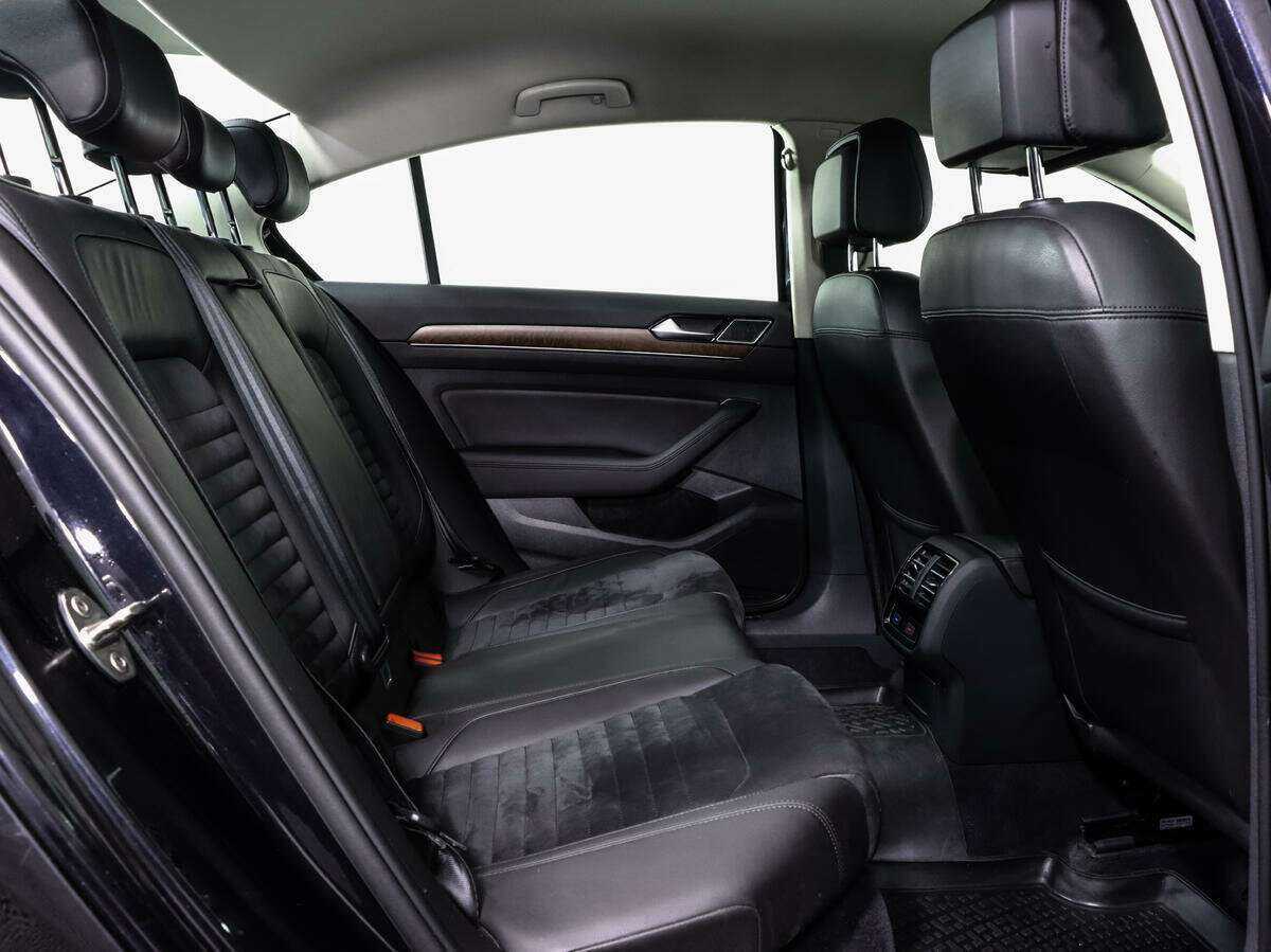 Volkswagen Passat б/у, 2016, Роботизированная. Фото: #13