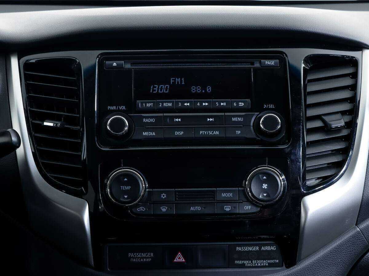 Mitsubishi Pajero Sport б/у, 2018, Механическая. Фото: #11