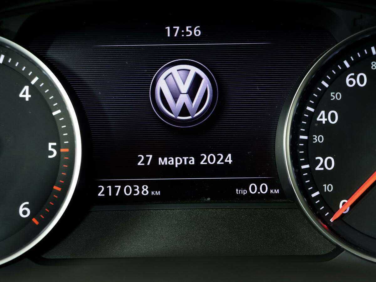 Volkswagen Touareg б/у, 2016, Автоматическая. Фото: #16