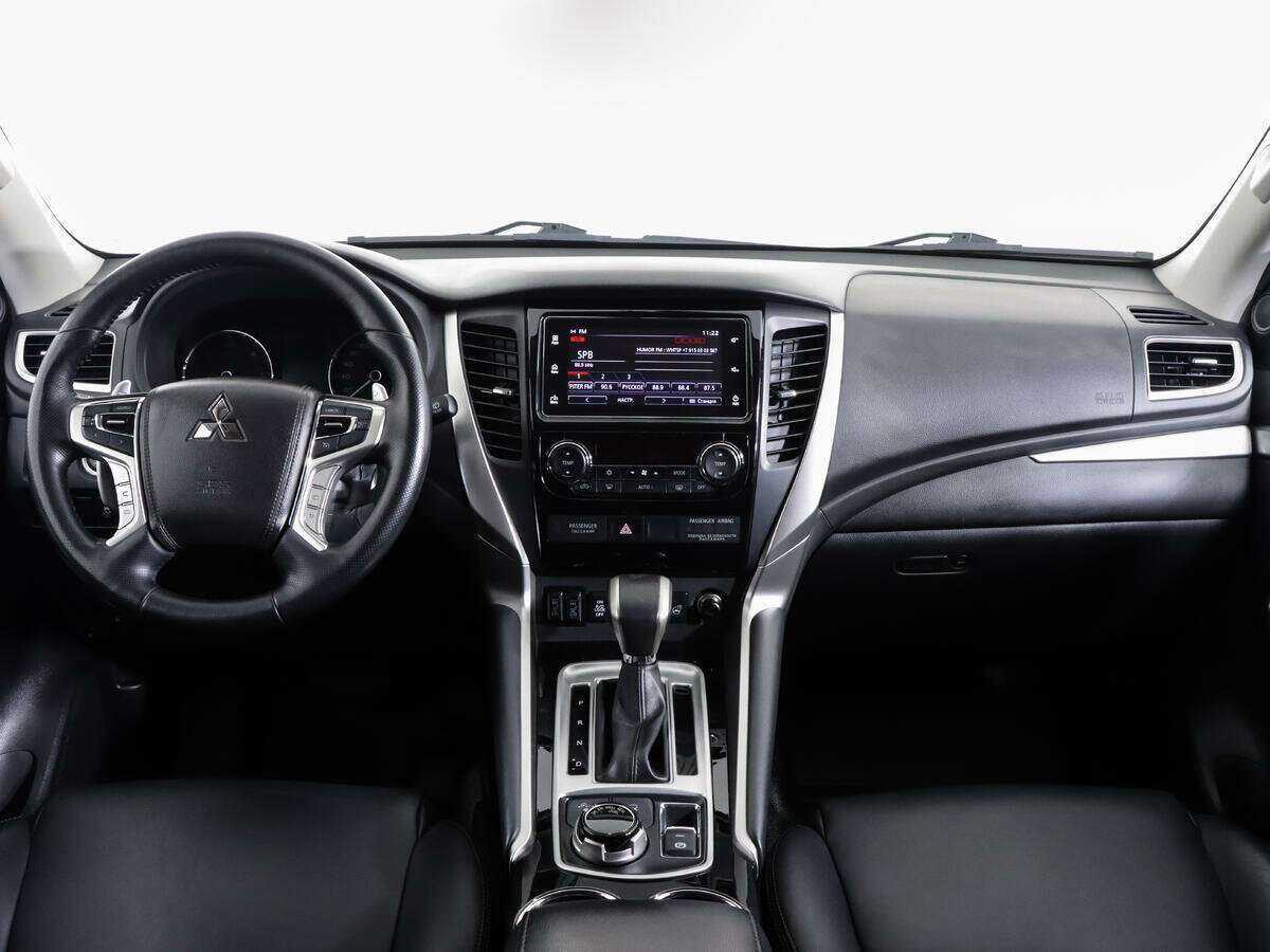 Mitsubishi Pajero Sport б/у, 2018, Автоматическая. Фото: #7