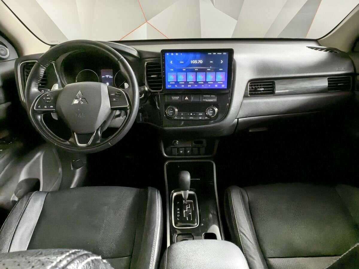 Mitsubishi Outlander б/у, 2017, Вариатор. Фото: #9