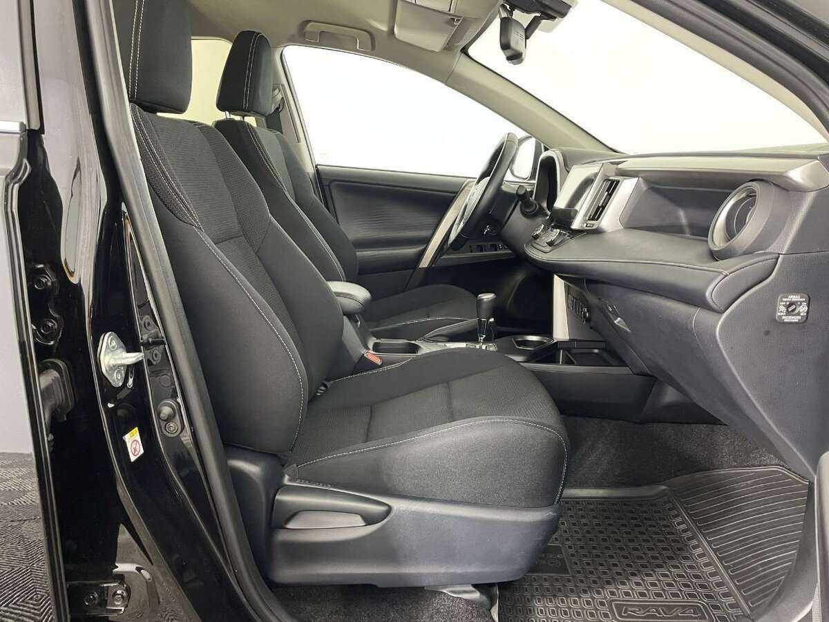 Toyota RAV4 б/у, 2018, Автоматическая. Фото: #13