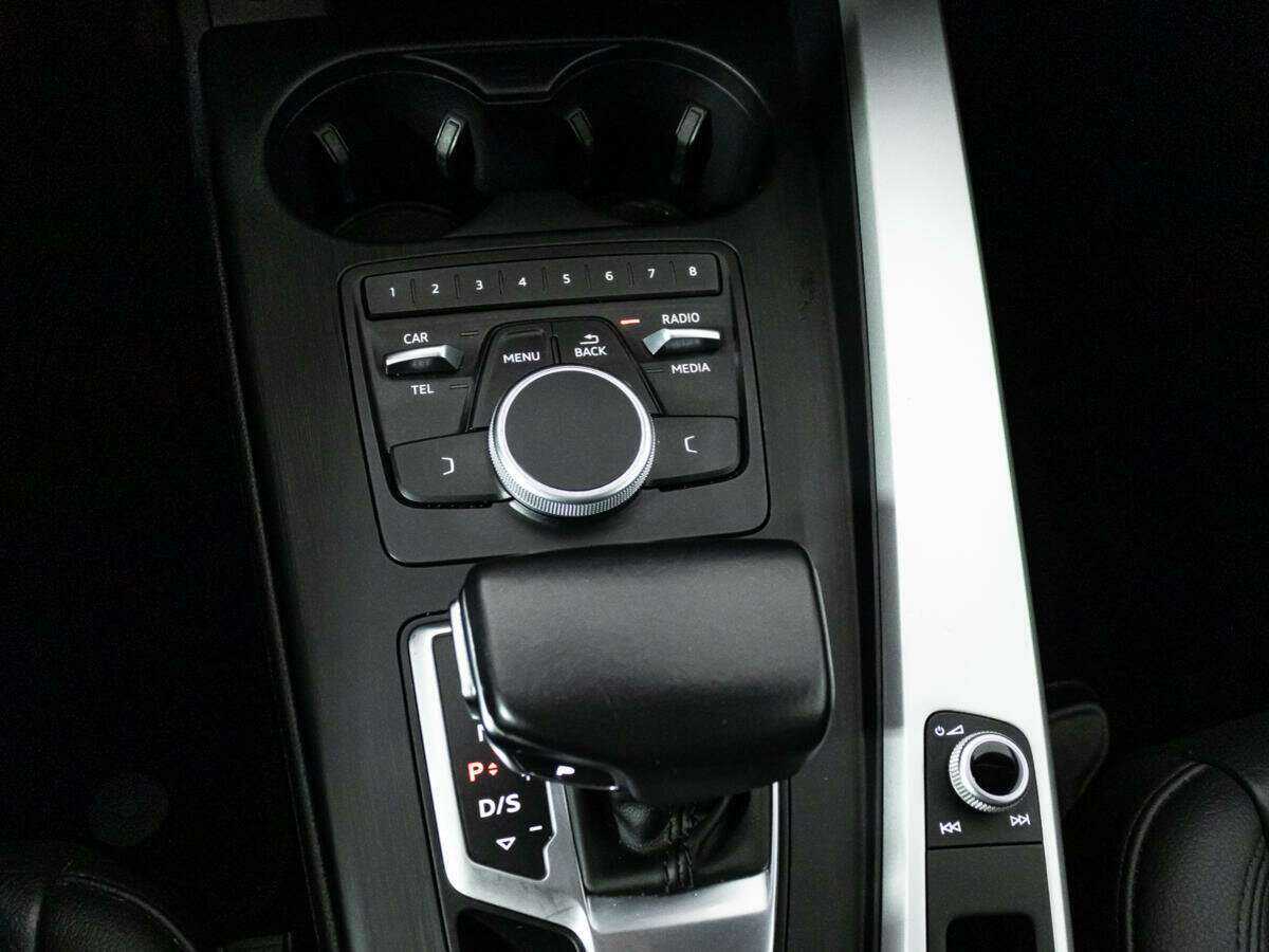 Audi A4 б/у, 2018, Роботизированная. Фото: #19