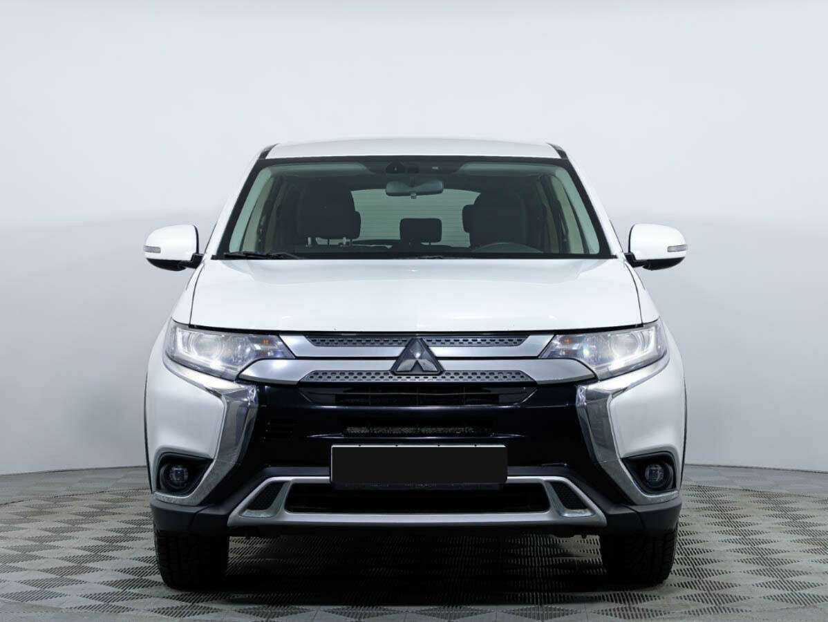 Mitsubishi Outlander б/у, 2018, Вариатор. Фото: #1