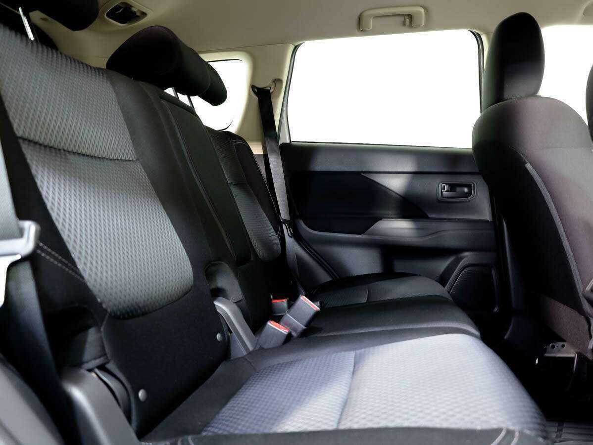 Mitsubishi Outlander б/у, 2018, Вариатор. Фото: #12