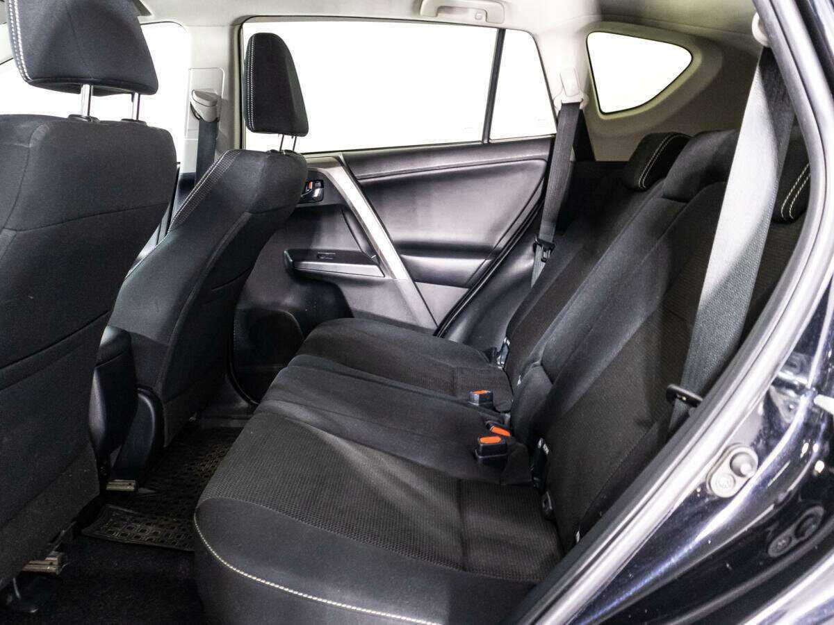 Toyota RAV4 б/у, 2018, Автоматическая. Фото: #9