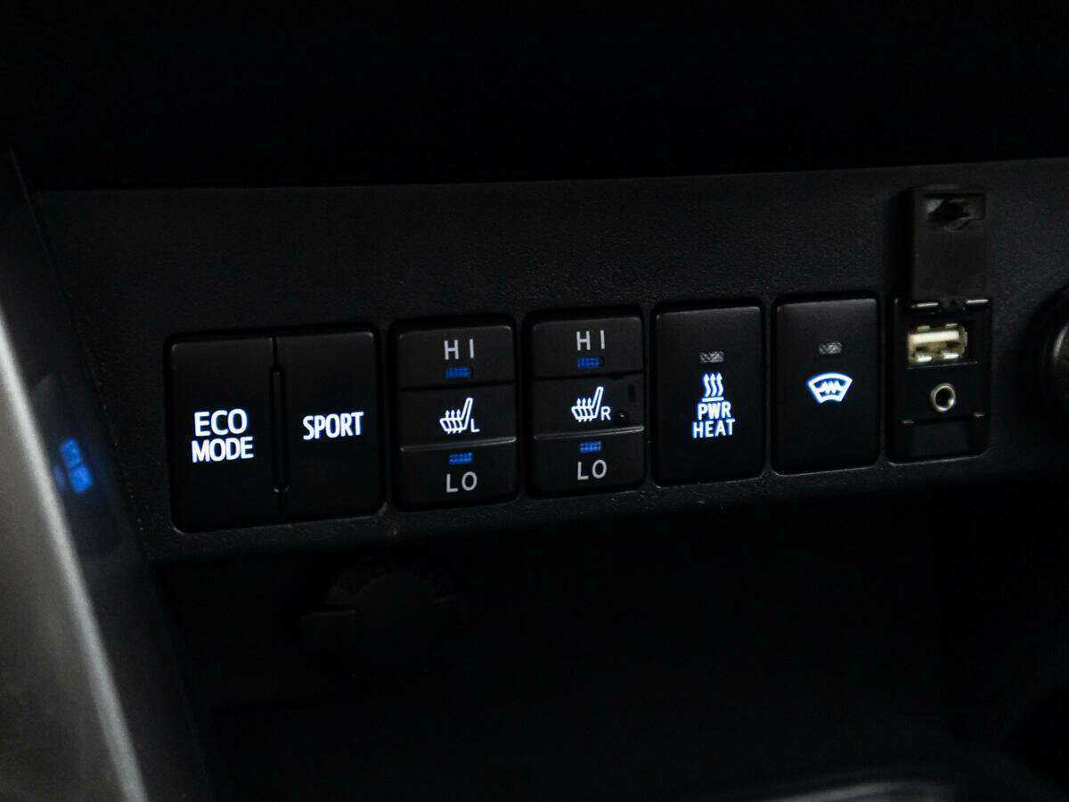 Toyota RAV4 б/у, 2018, Автоматическая. Фото: #18