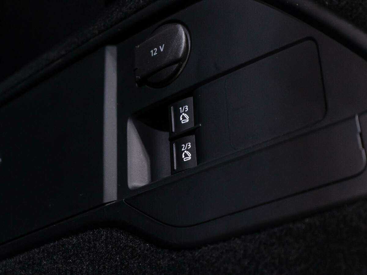 Volkswagen Touareg б/у, 2015, Автоматическая. Фото: #14