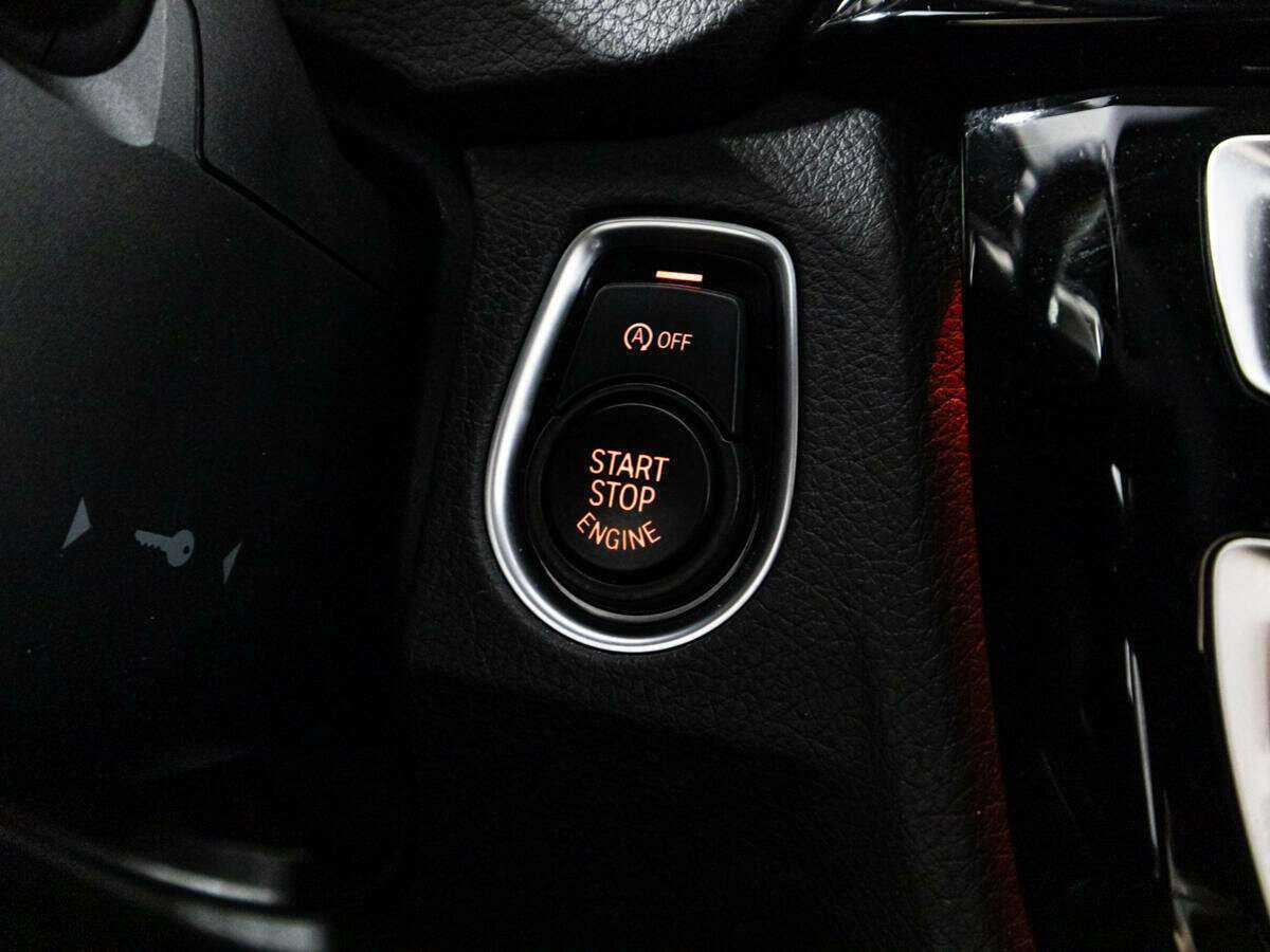 BMW 3 серии б/у, 2018, Автоматическая. Фото: #17