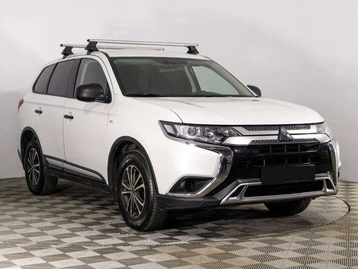 Mitsubishi Outlander б/у, 2020, Вариатор. Фото: #2