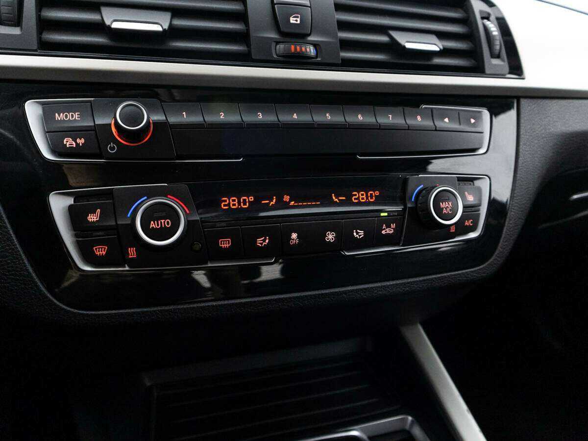 BMW 1 серии б/у, 2018, Автоматическая. Фото: #15