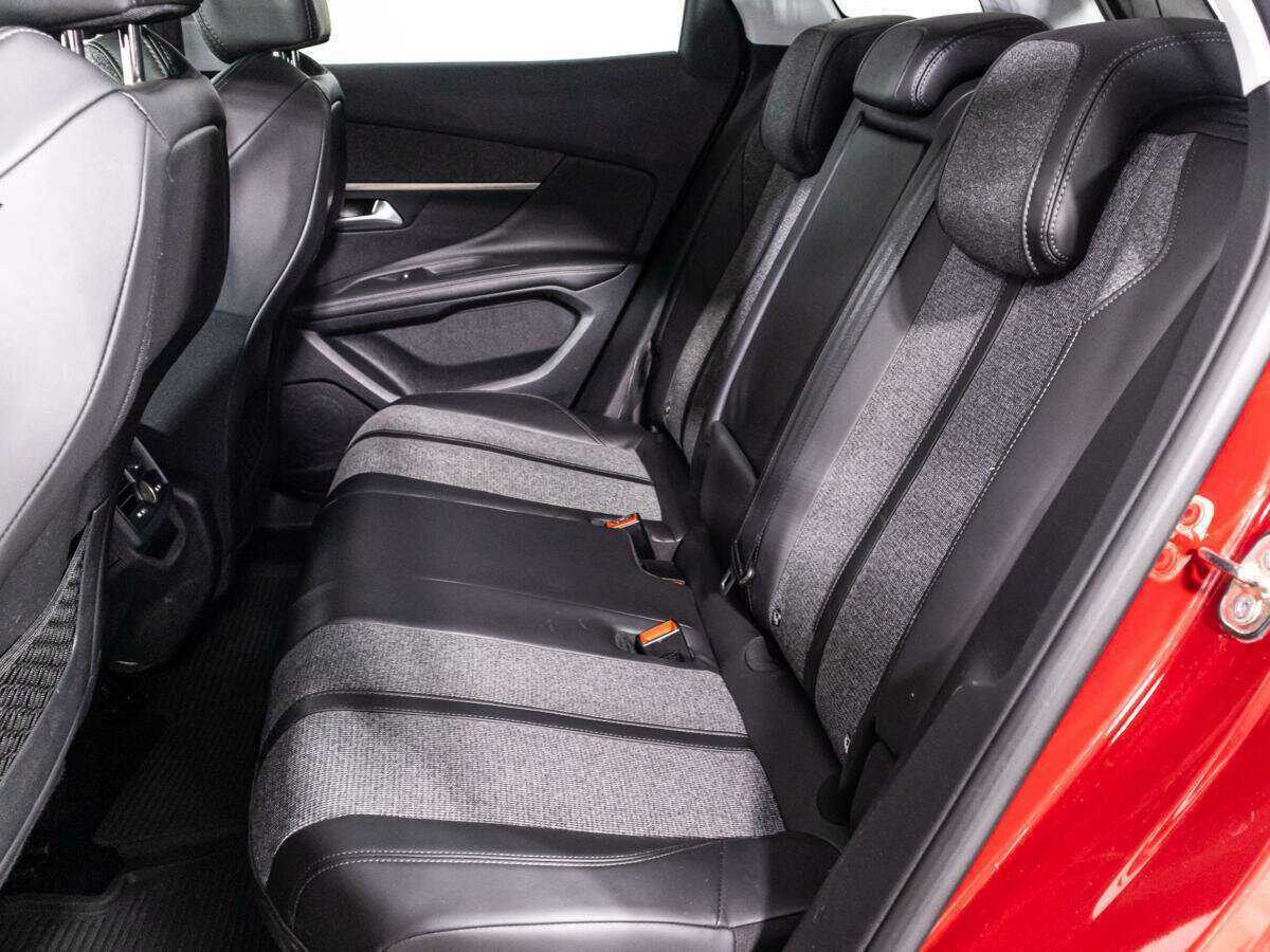 Peugeot 3008 б/у, 2018, Автоматическая. Фото: #9