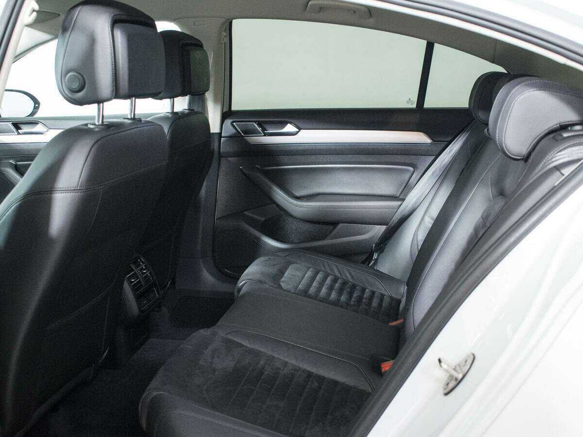 Volkswagen Passat б/у, 2017, Роботизированная. Фото: #8