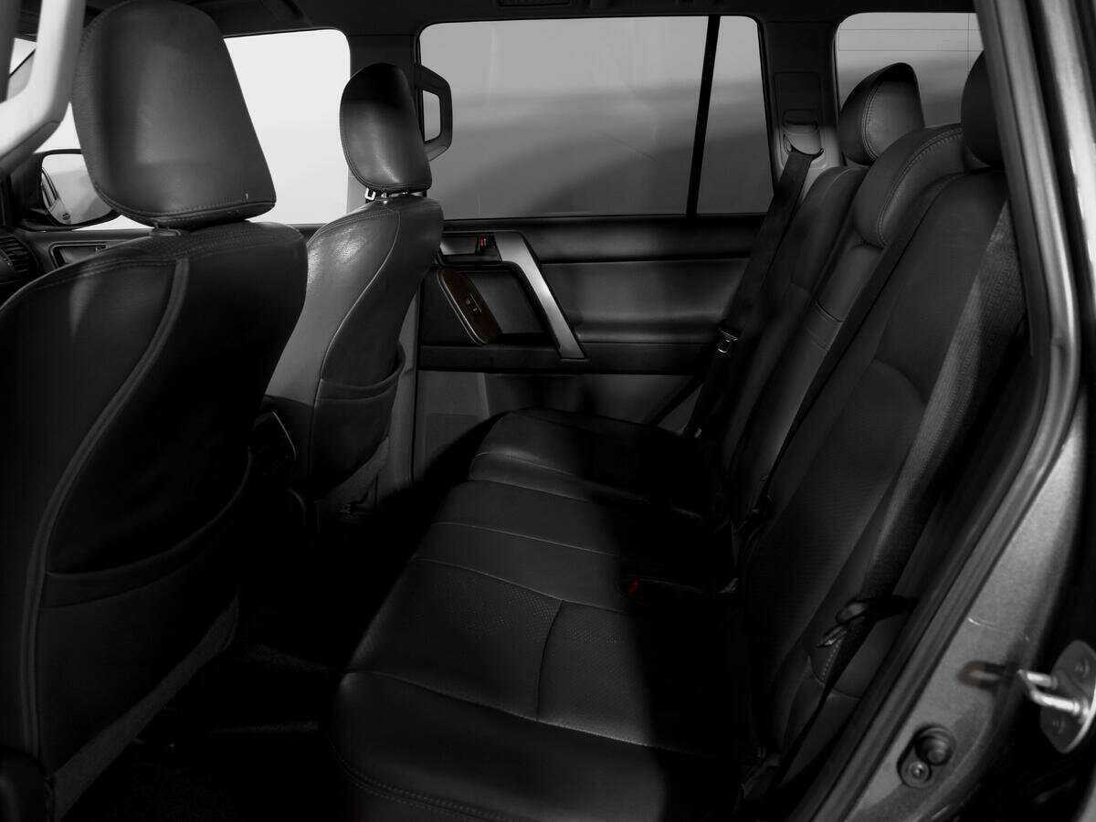 Toyota Land Cruiser Prado б/у, 2012, Автоматическая. Фото: #9