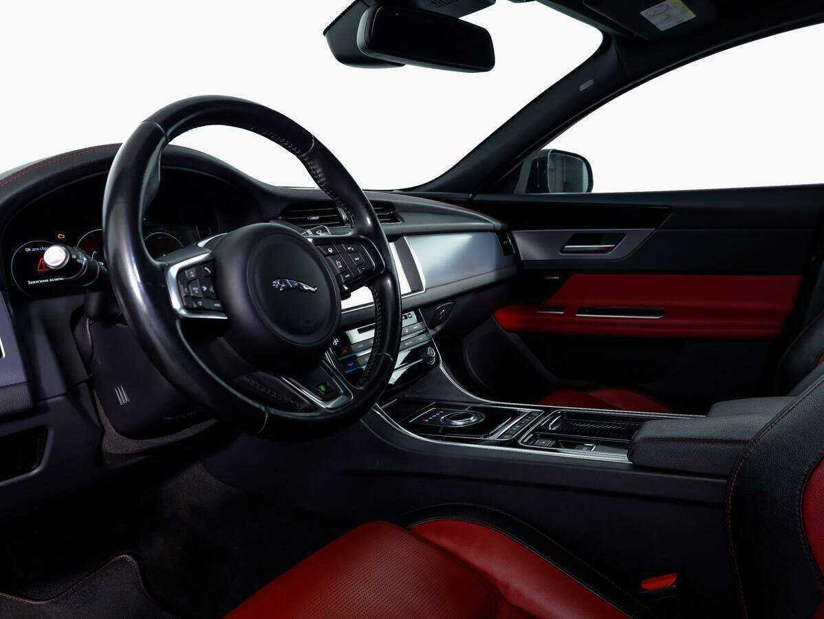 Jaguar XF б/у, 2017, Автоматическая. Фото: #10