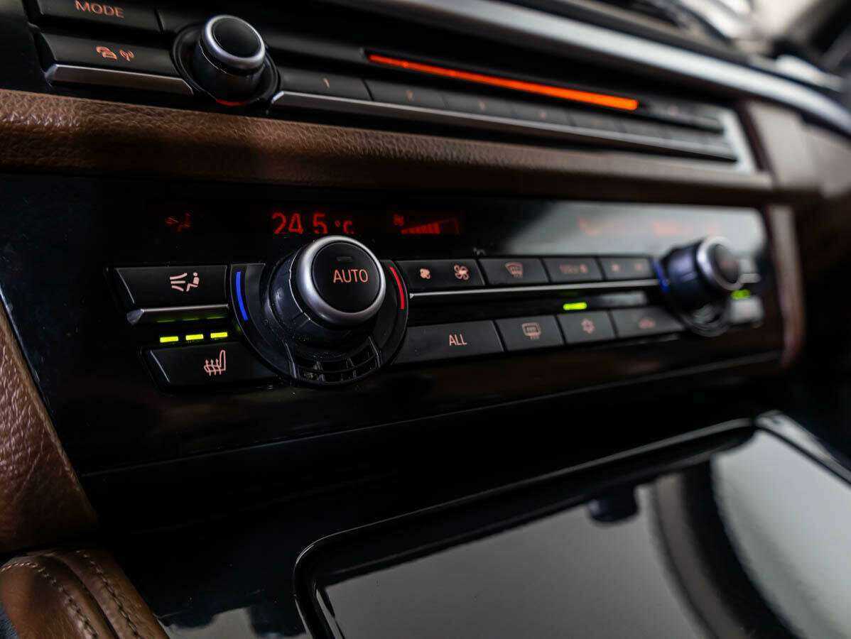 BMW 5 серии б/у, 2012, Автоматическая. Фото: #12