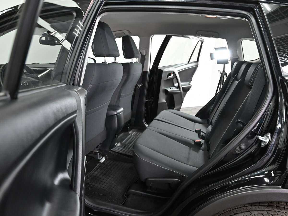 Toyota RAV4 б/у, 2018, Автоматическая. Фото: #5