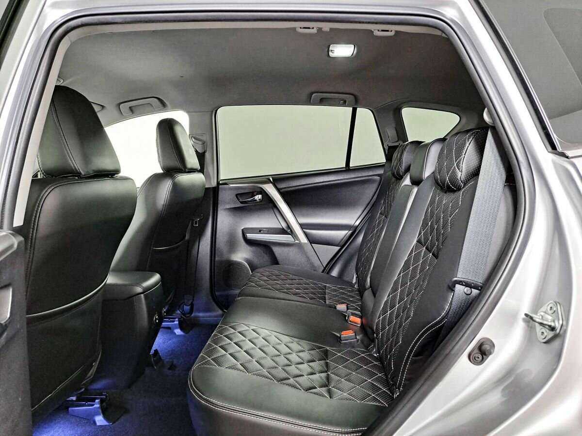 Toyota RAV4 б/у, 2015, Автоматическая. Фото: #6