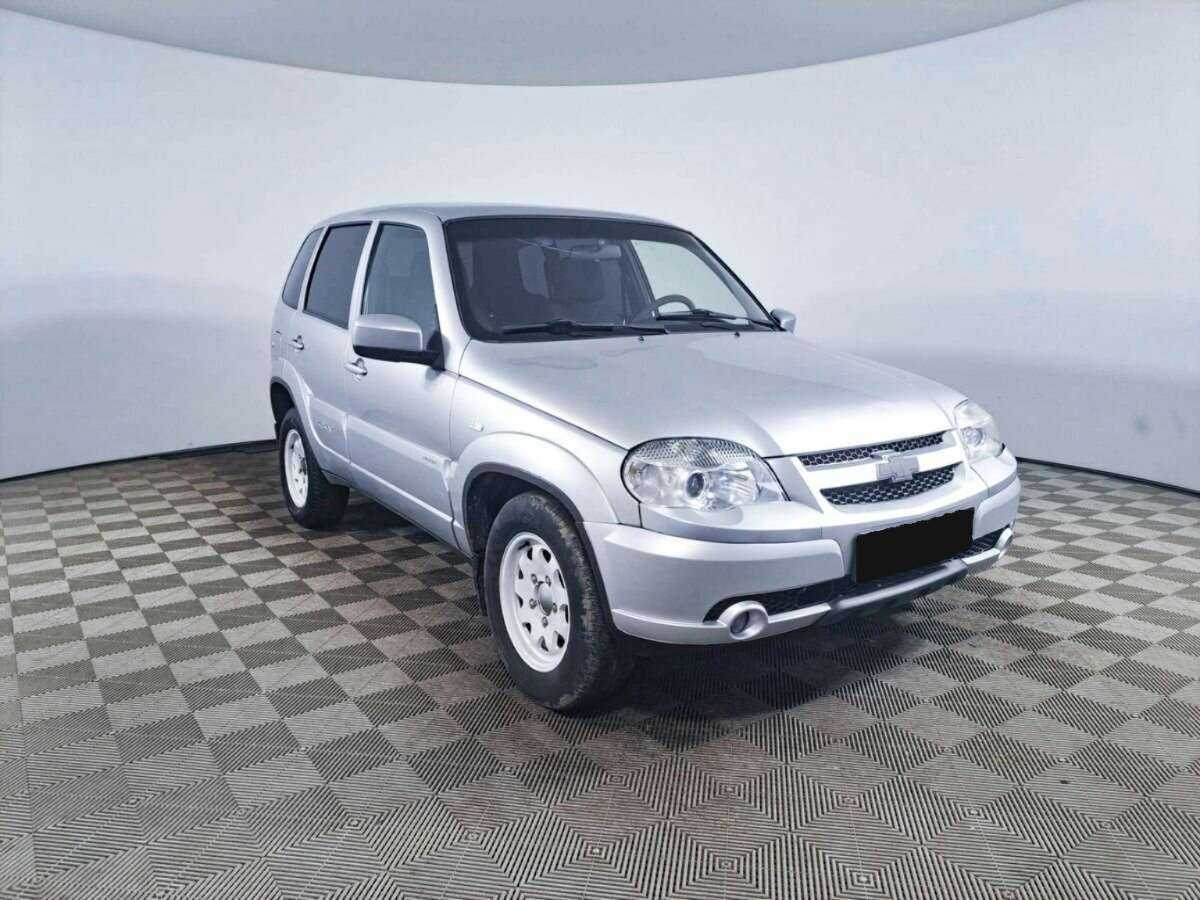 Chevrolet Niva б/у, 2016, Механическая. Фото: #2