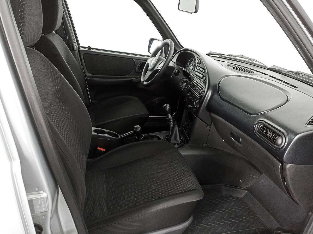 Chevrolet Niva б/у, 2017, Механическая. Фото: #8