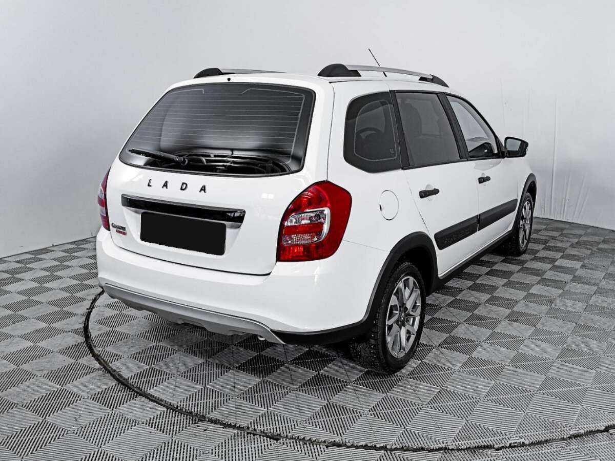 Lada (ВАЗ) Granta б/у, 2023, Механическая. Фото: #4