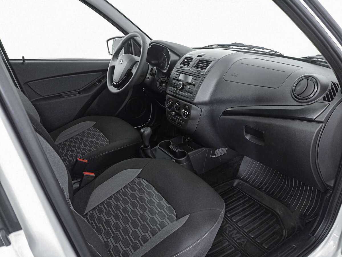 Lada (ВАЗ) Granta б/у, 2023, Механическая. Фото: #8