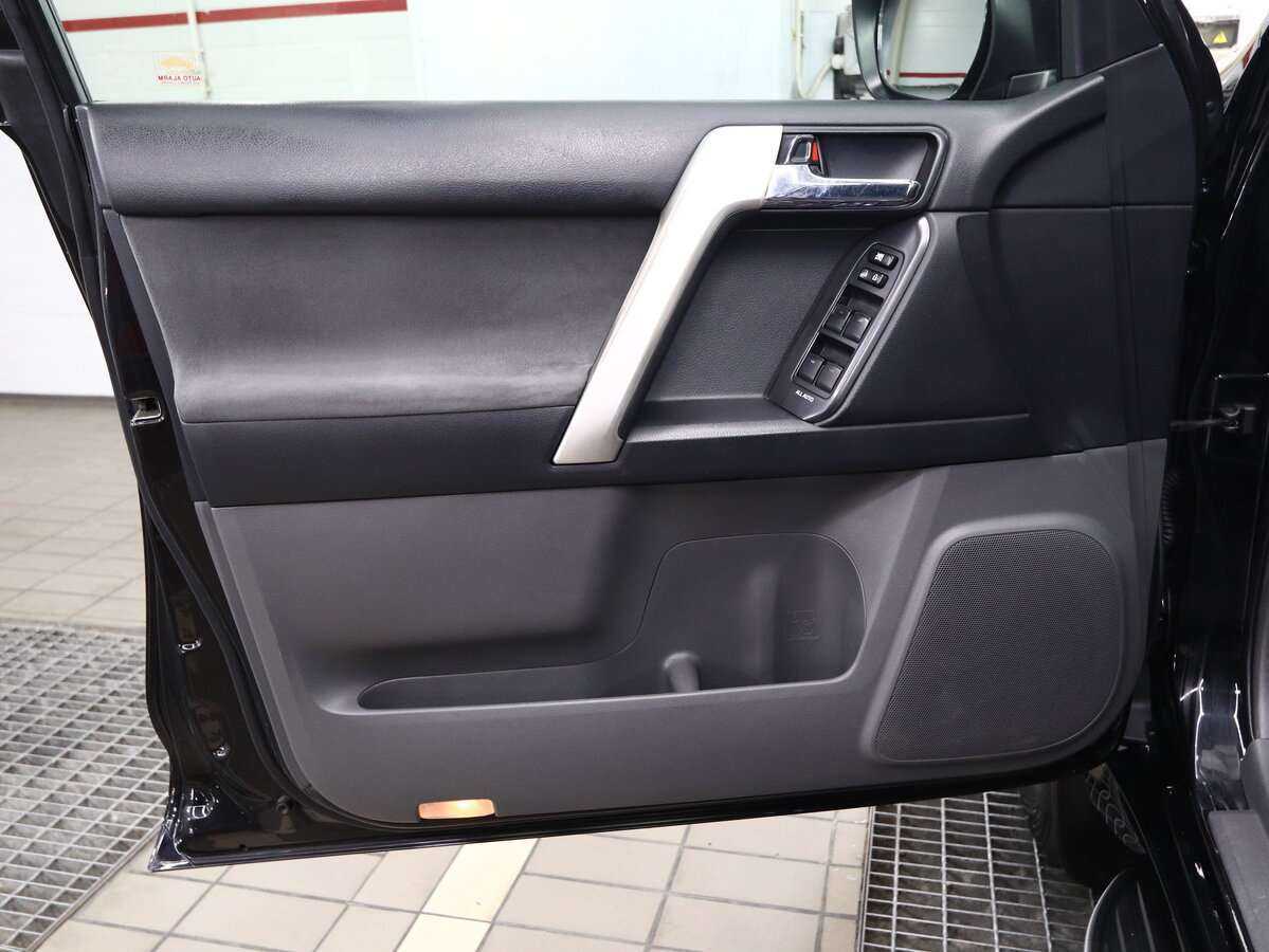 Toyota Land Cruiser Prado б/у, 2013, Автоматическая. Фото: #13