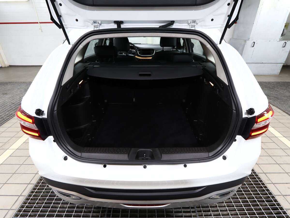 Lada (ВАЗ) Vesta б/у, 2023, Механическая. Фото: #5