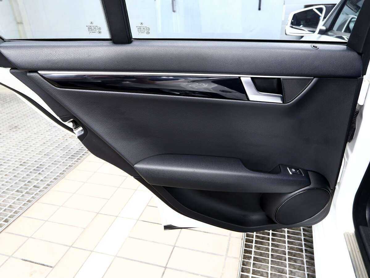 Mercedes-Benz C-Класс б/у, 2012, Автоматическая. Фото: #10