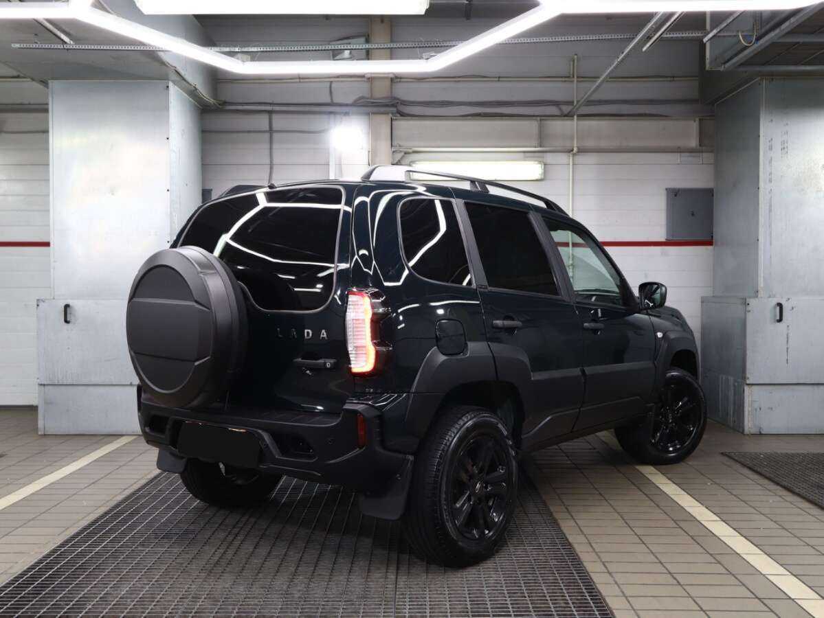 Lada (ВАЗ) Niva б/у, 2023, Механическая. Фото: #1