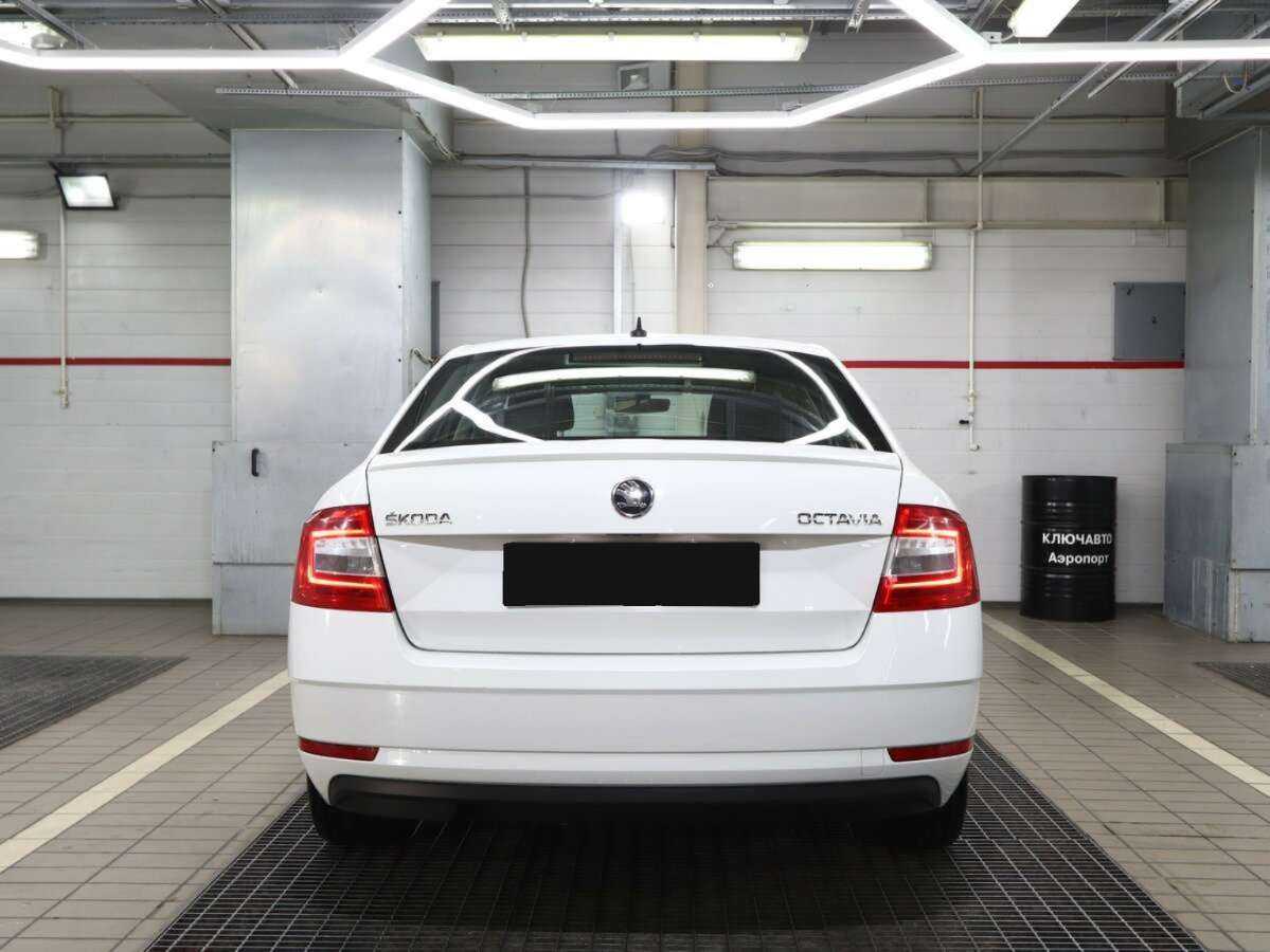 Skoda Octavia б/у, 2018, Роботизированная. Фото: #3