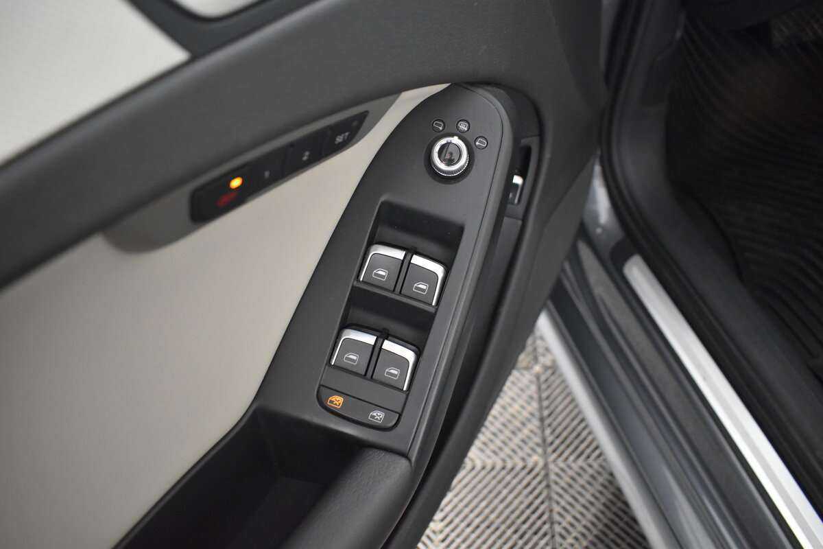 Audi A4 б/у, 2012, Вариатор. Фото: #7
