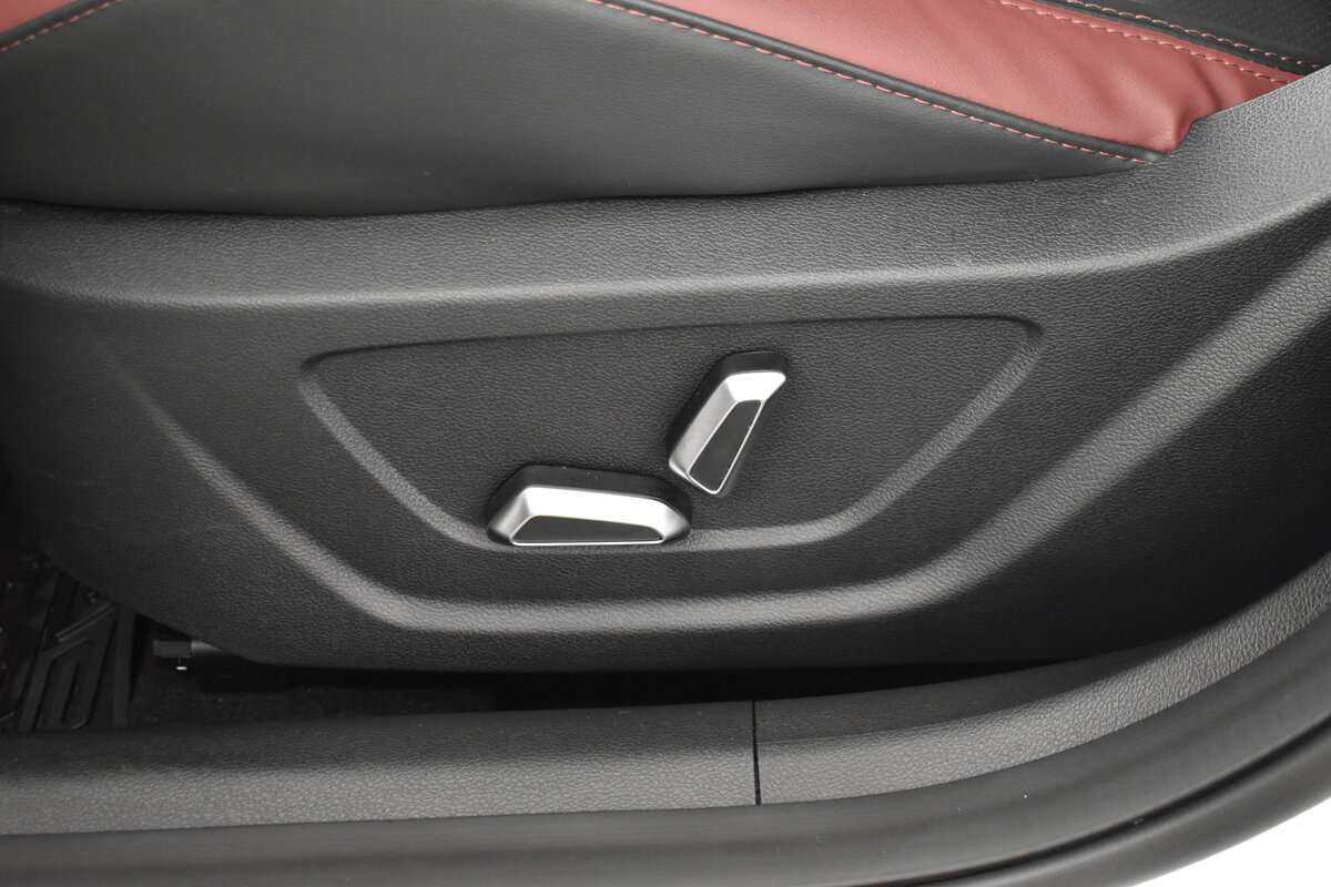 Geely Coolray б/у, 2023, Роботизированная. Фото: #11