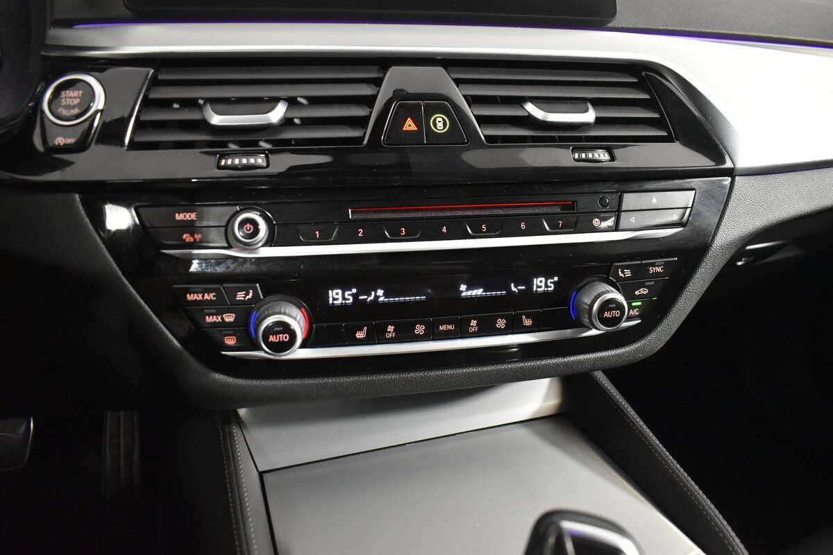 BMW 5 серии б/у, 2018, Автоматическая. Фото: #17