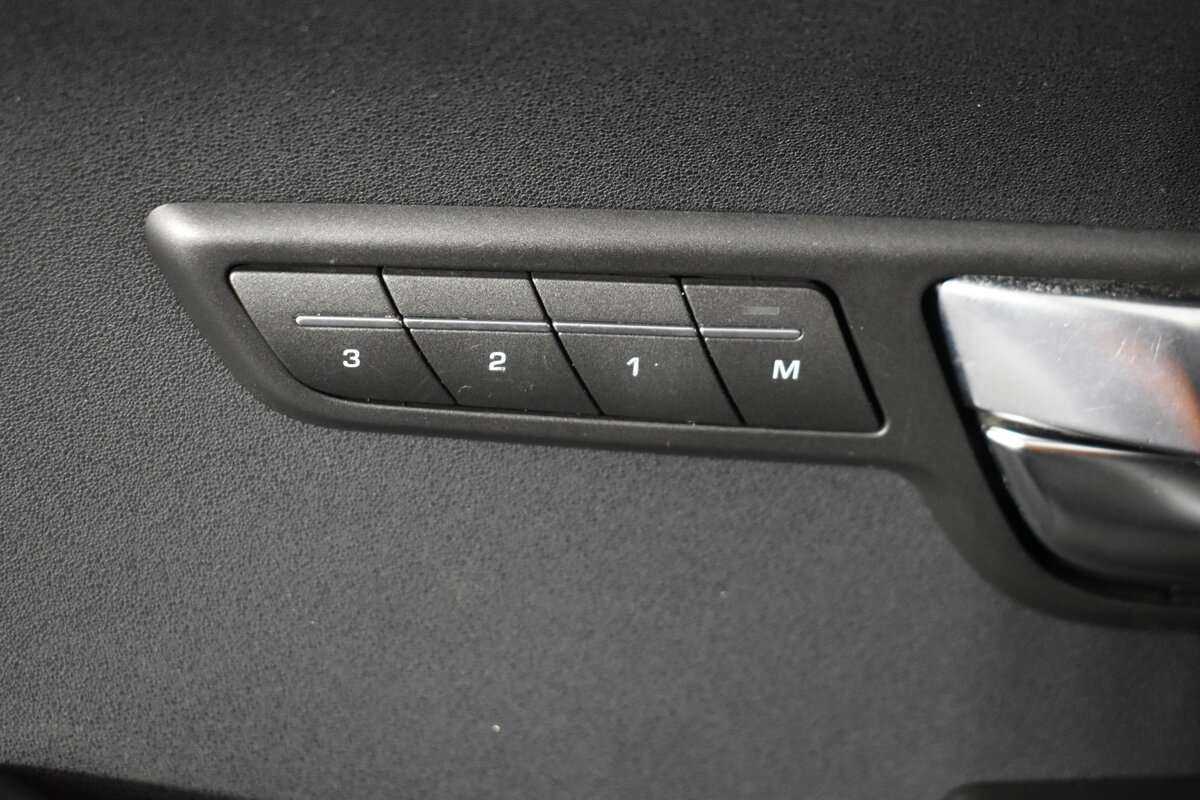 Land Rover Range Rover Evoque б/у, 2012, Автоматическая. Фото: #22