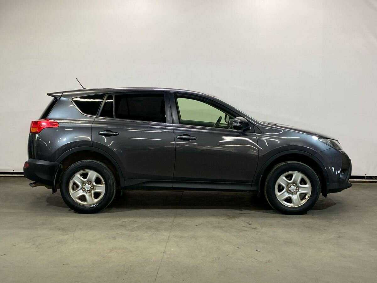 Toyota RAV4 б/у, 2014, Механическая. Фото: #3