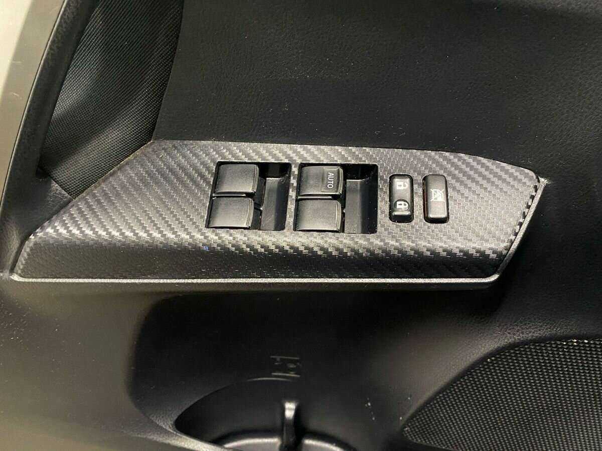 Toyota RAV4 б/у, 2014, Механическая. Фото: #16