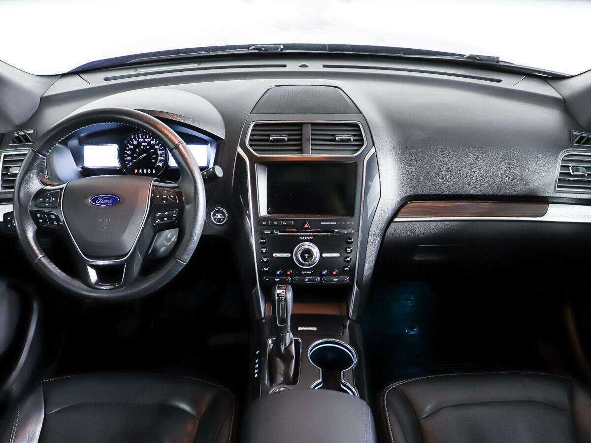 Ford Explorer б/у, 2017, Автоматическая. Фото: #12