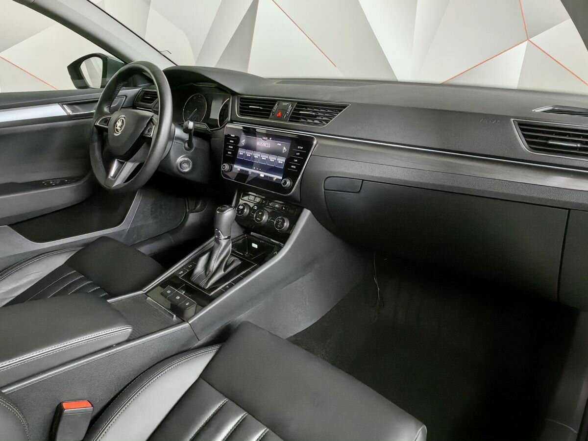 Skoda Superb б/у, 2017, Роботизированная. Фото: #8