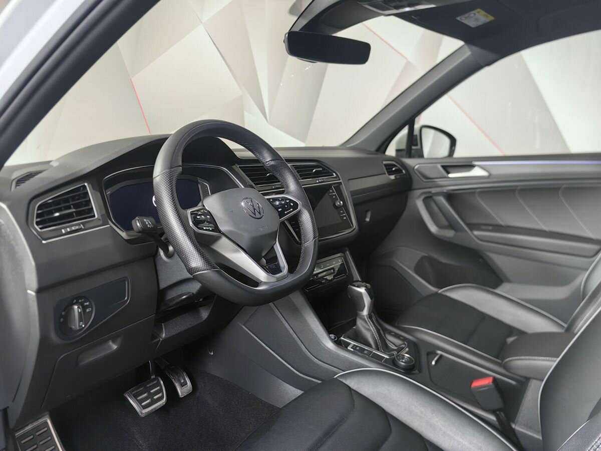 Volkswagen Tiguan б/у, 2021, Роботизированная. Фото: #13