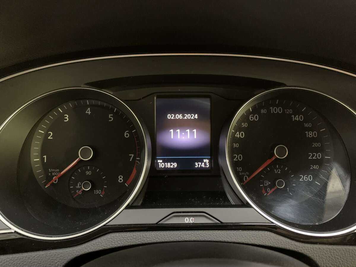 Volkswagen Passat б/у, 2019, Роботизированная. Фото: #10