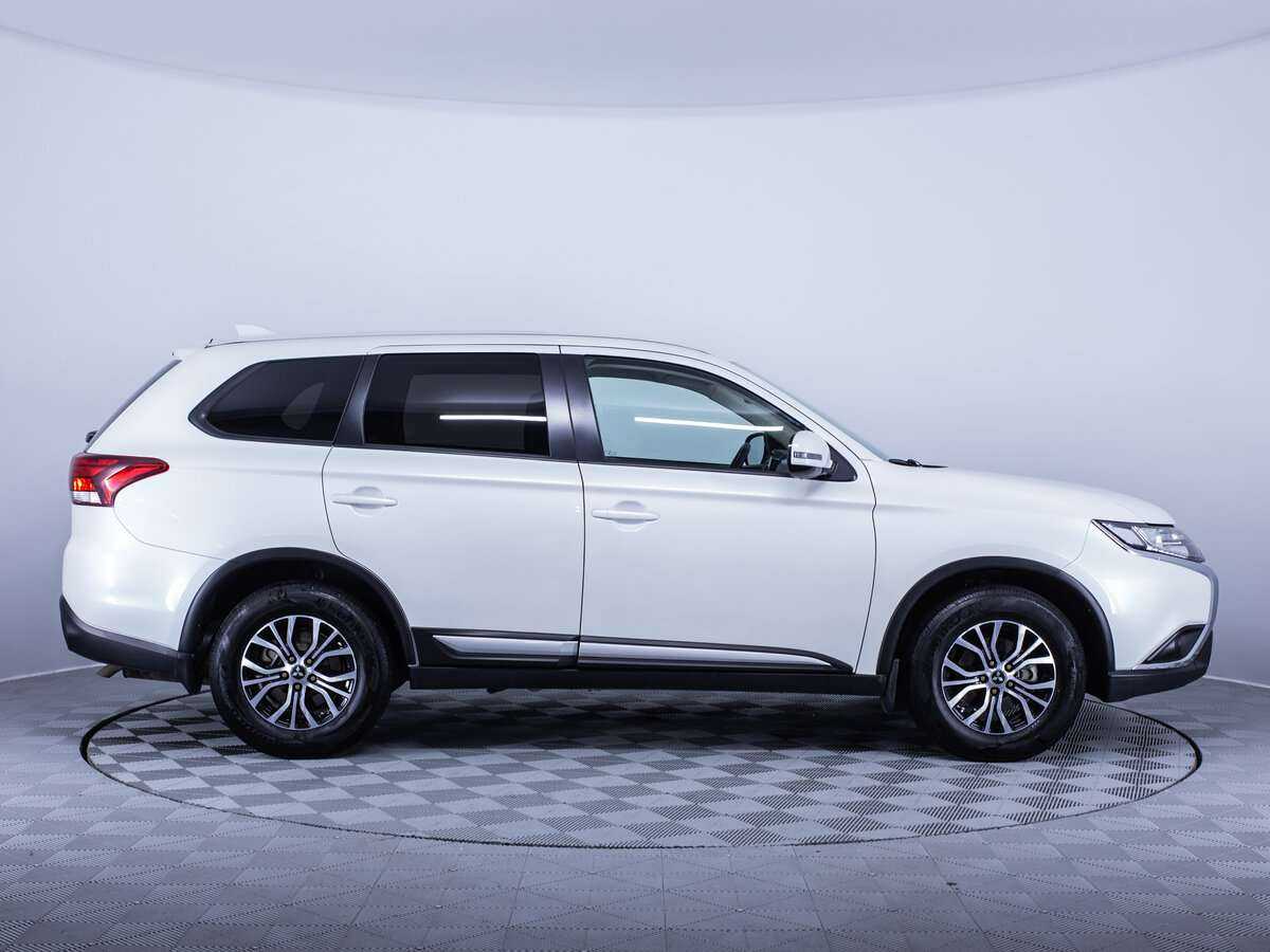 Mitsubishi Outlander б/у, 2020, Вариатор. Фото: #3