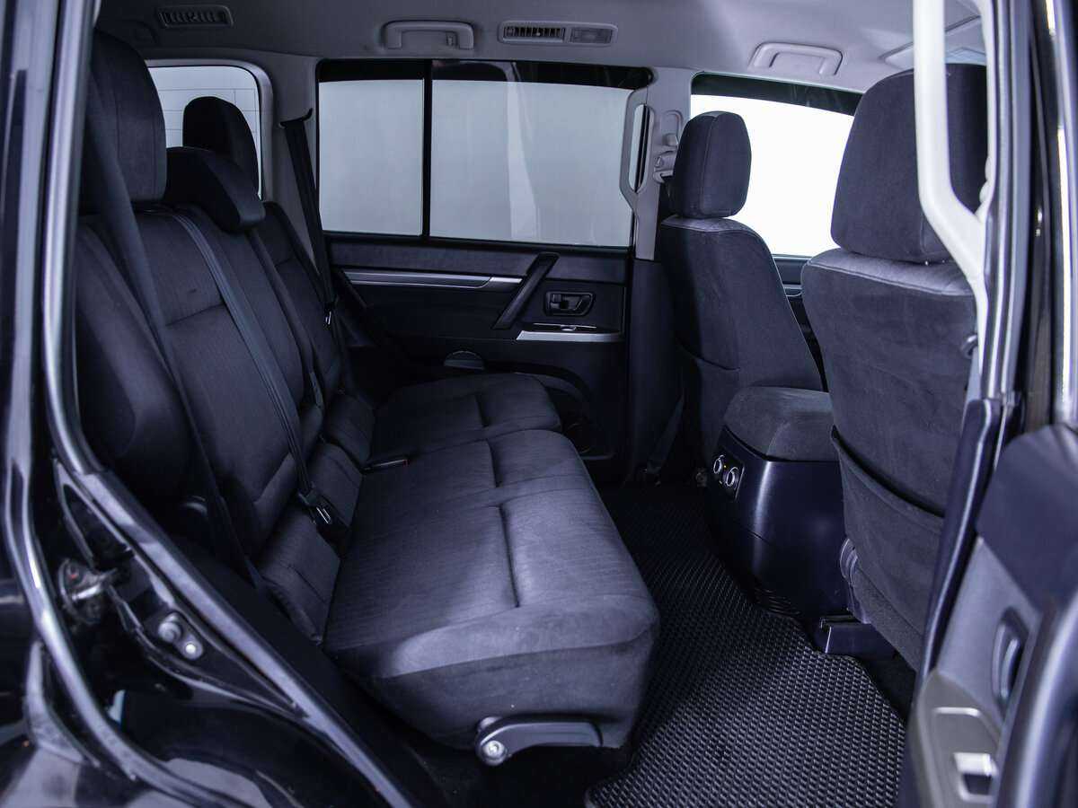 Mitsubishi Pajero б/у, 2012, Автоматическая. Фото: #5